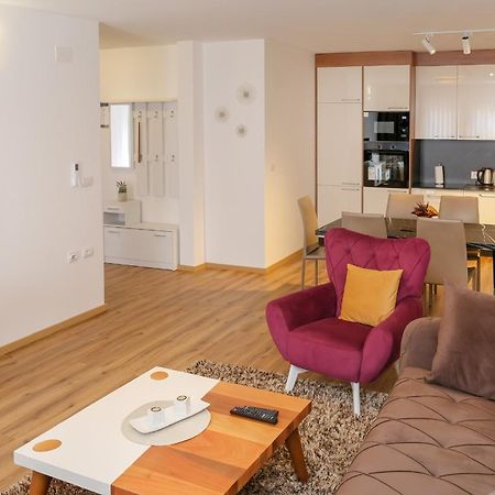 Nest Apartments Gjakova Zewnętrze zdjęcie