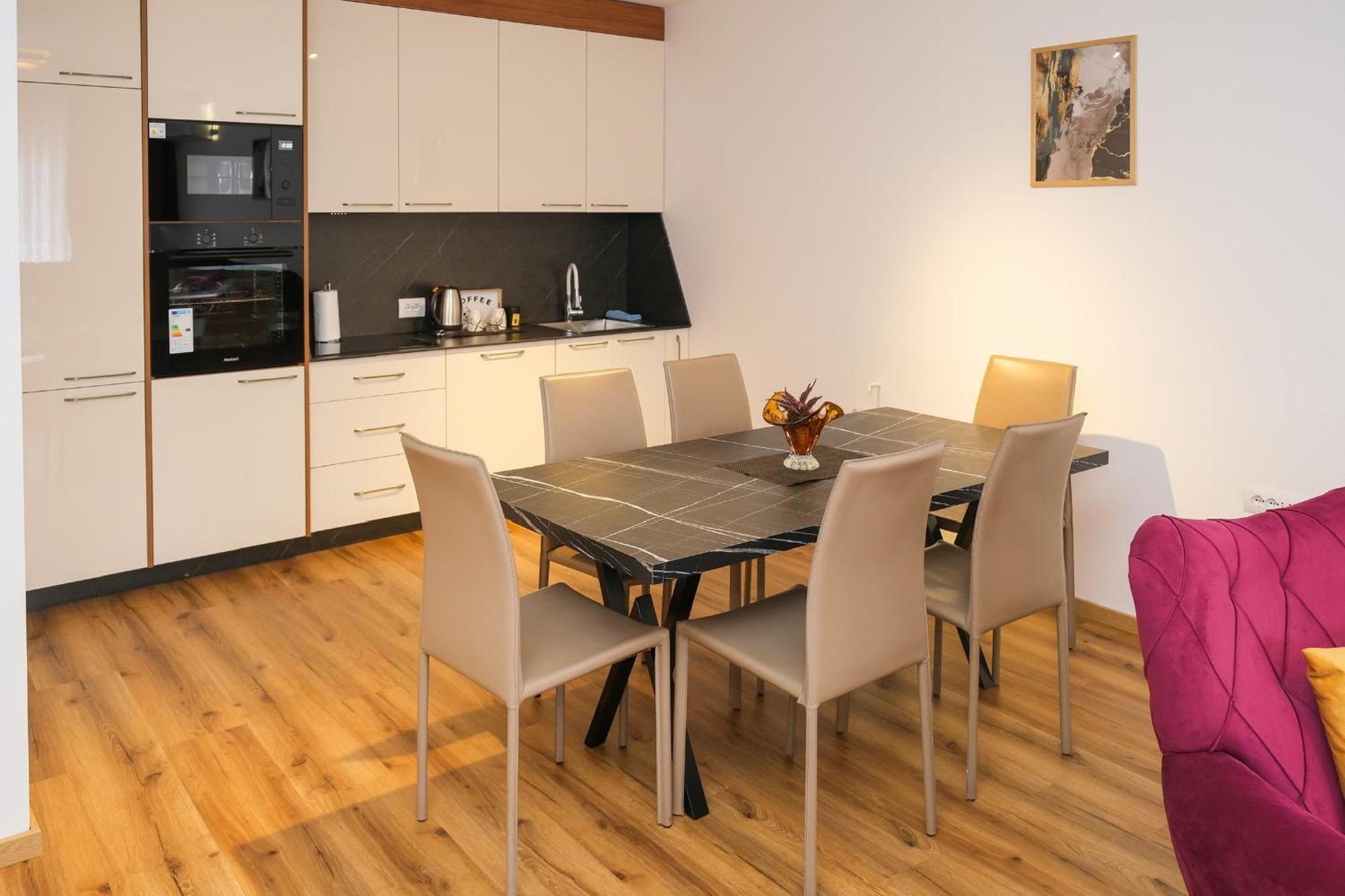 Nest Apartments Gjakova Zewnętrze zdjęcie